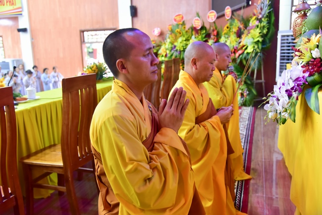 Board of directors of Vietnam’s Buddhist Sangha in Que Vo district held the Buddha's birthday ceremony at Diên Quang pagoda – Bắc Ninh
