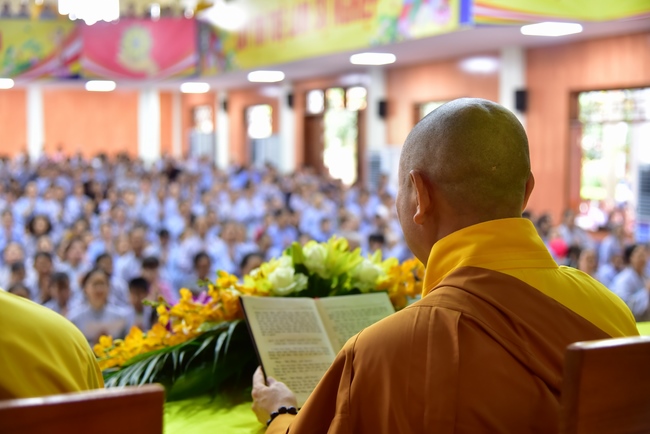 Board of directors of Vietnam’s Buddhist Sangha in Que Vo district held the Buddha's birthday ceremony at Diên Quang pagoda – Bắc Ninh