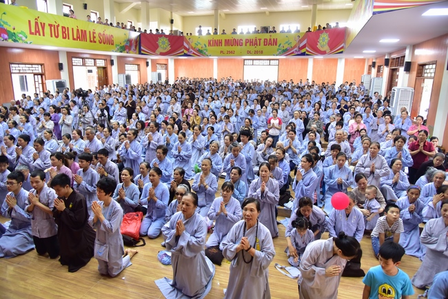 Board of directors of Vietnam’s Buddhist Sangha in Que Vo district held the Buddha's birthday ceremony at Diên Quang pagoda – Bắc Ninh