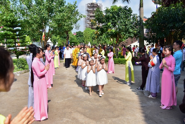 Board of directors of Vietnam’s Buddhist Sangha in Que Vo district held the Buddha's birthday ceremony at Diên Quang pagoda – Bắc Ninh