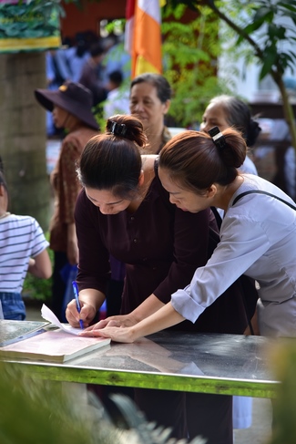 Board of directors of Vietnam’s Buddhist Sangha in Que Vo district held the Buddha's birthday ceremony at Diên Quang pagoda – Bắc Ninh