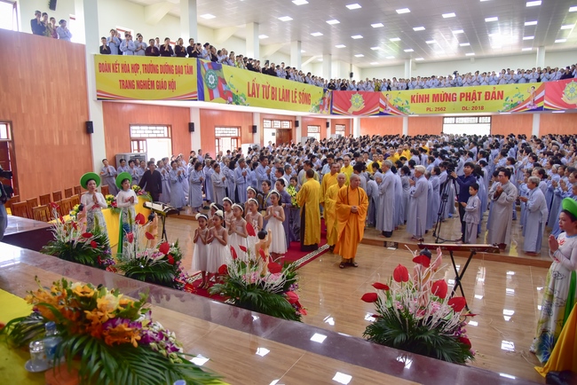 Board of directors of Vietnam’s Buddhist Sangha in Que Vo district held the Buddha's birthday ceremony at Diên Quang pagoda – Bắc Ninh