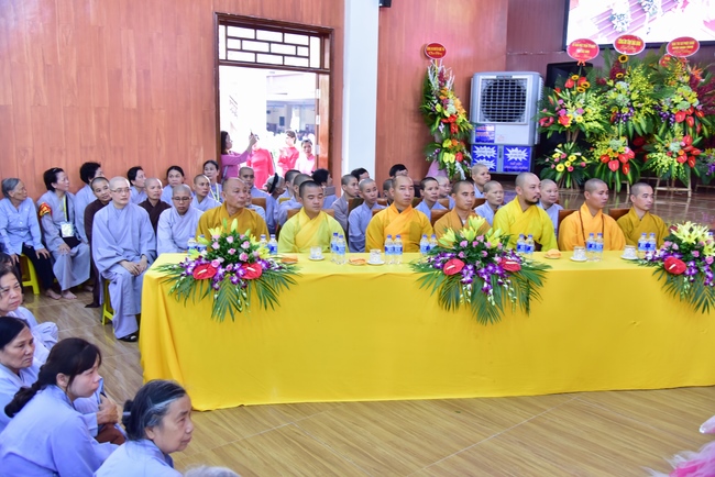 Board of directors of Vietnam’s Buddhist Sangha in Que Vo district held the Buddha's birthday ceremony at Diên Quang pagoda – Bắc Ninh