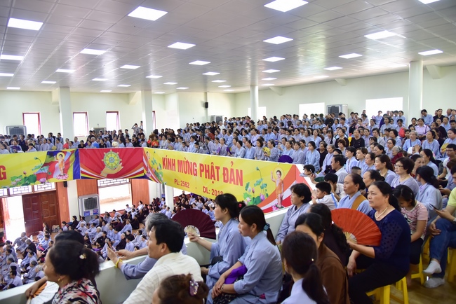 Board of directors of Vietnam’s Buddhist Sangha in Que Vo district held the Buddha's birthday ceremony at Diên Quang pagoda – Bắc Ninh