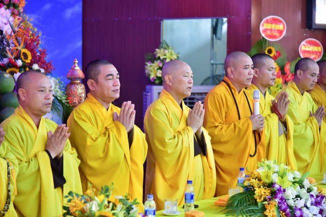 Board of directors of Vietnam’s Buddhist Sangha in Que Vo district held the Buddha's birthday ceremony at Diên Quang pagoda – Bắc Ninh