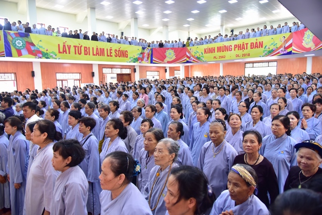 Board of directors of Vietnam’s Buddhist Sangha in Que Vo district held the Buddha's birthday ceremony at Diên Quang pagoda – Bắc Ninh