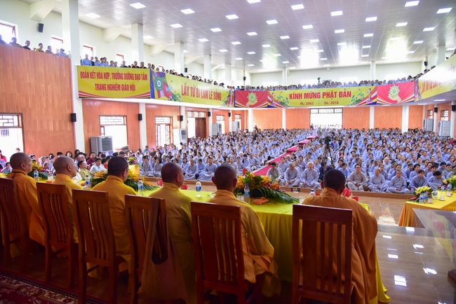 Board of directors of Vietnam’s Buddhist Sangha in Que Vo district held the Buddha's birthday ceremony at Diên Quang pagoda – Bắc Ninh