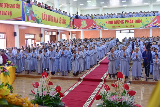 Board of directors of Vietnam’s Buddhist Sangha in Que Vo district held the Buddha's birthday ceremony at Diên Quang pagoda – Bắc Ninh