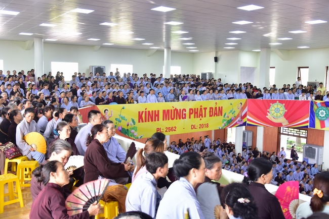 Board of directors of Vietnam’s Buddhist Sangha in Que Vo district held the Buddha's birthday ceremony at Diên Quang pagoda – Bắc Ninh