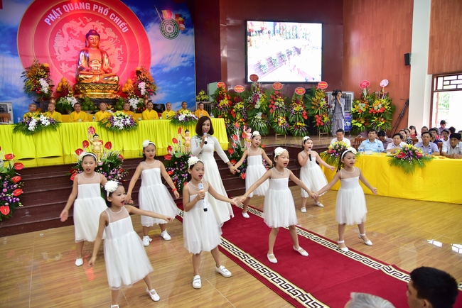 Board of directors of Vietnam’s Buddhist Sangha in Que Vo district held the Buddha's birthday ceremony at Diên Quang pagoda – Bắc Ninh