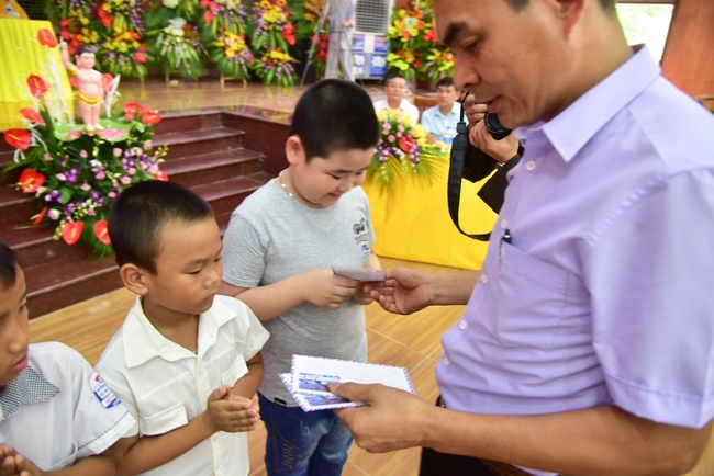 Board of directors of Vietnam’s Buddhist Sangha in Que Vo district held the Buddha's birthday ceremony at Diên Quang pagoda – Bắc Ninh