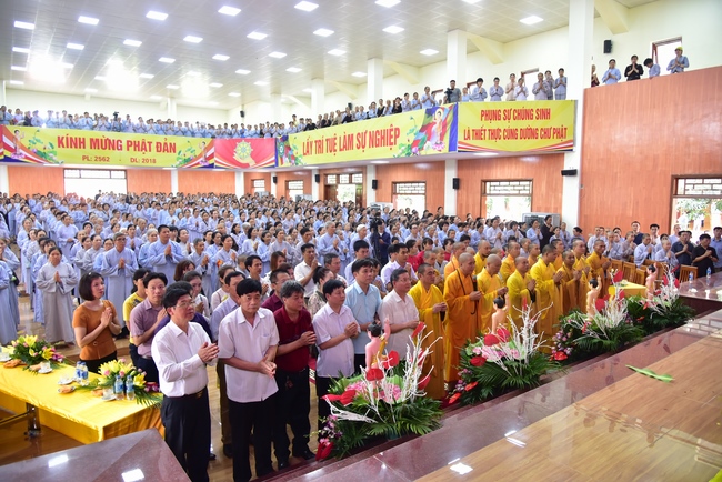 Board of directors of Vietnam’s Buddhist Sangha in Que Vo district held the Buddha's birthday ceremony at Diên Quang pagoda – Bắc Ninh