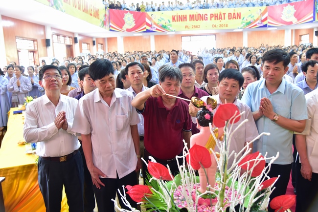 Board of directors of Vietnam’s Buddhist Sangha in Que Vo district held the Buddha's birthday ceremony at Diên Quang pagoda – Bắc Ninh