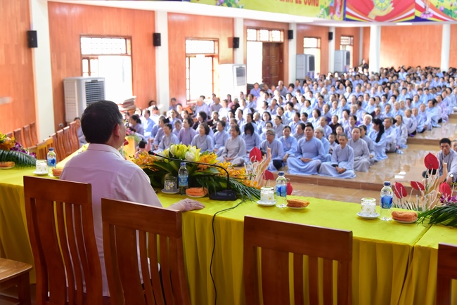 Board of directors of Vietnam’s Buddhist Sangha in Que Vo district held the Buddha's birthday ceremony at Diên Quang pagoda – Bắc Ninh