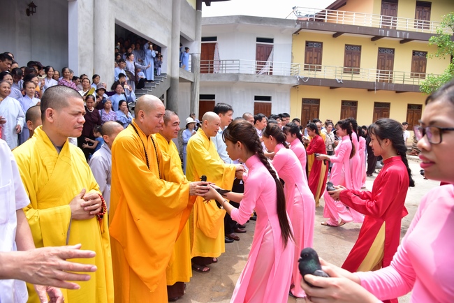 Board of directors of Vietnam’s Buddhist Sangha in Que Vo district held the Buddha's birthday ceremony at Diên Quang pagoda – Bắc Ninh