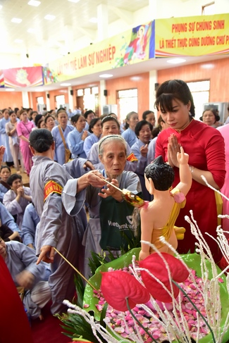 Board of directors of Vietnam’s Buddhist Sangha in Que Vo district held the Buddha's birthday ceremony at Diên Quang pagoda – Bắc Ninh