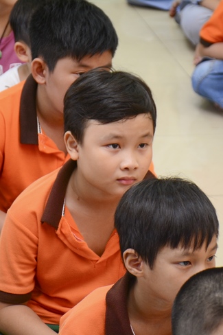 Lễ Phật đản dành cho các bé thiếu nhi