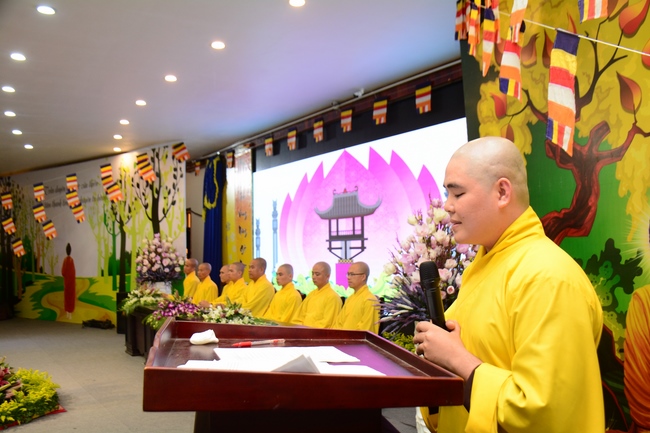 Lễ Phật đản dành cho các bé thiếu nhi