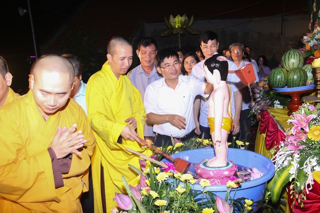 BTS GHPGVN TP. Hạ Long tổ chức Đại lễ Phật Đản PL.2562 - DL. 2018