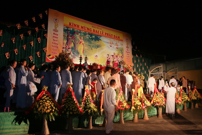 BTS GHPGVN TP. Hạ Long tổ chức Đại lễ Phật Đản PL.2562 - DL. 2018