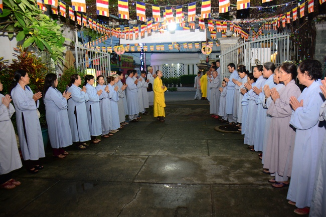 Giving Commendation Paper to those who made Lumbini Garden at Home