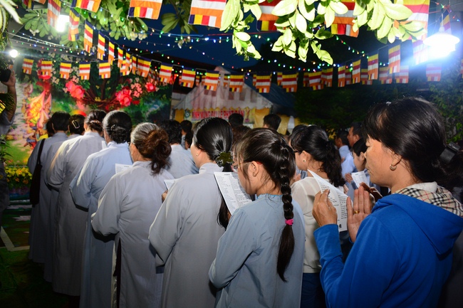 Giving Commendation Paper to those who made Lumbini Garden at Home