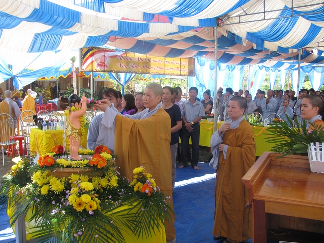 The great ceremony of the Buddha’s birthday at Dang Phap pagoda in Binh Phuoc province