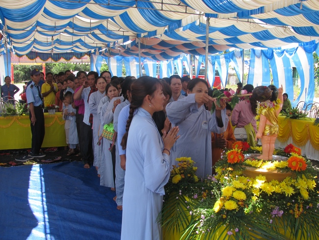 The great ceremony of the Buddha’s birthday at Dang Phap pagoda in Binh Phuoc province