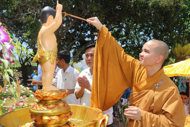 The Buddha’s birthday celebration at Dong Cao pagoda in Thanh Hoa province