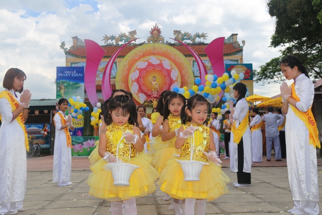 The Buddha’s birthday celebration at Dong Cao pagoda in Thanh Hoa province