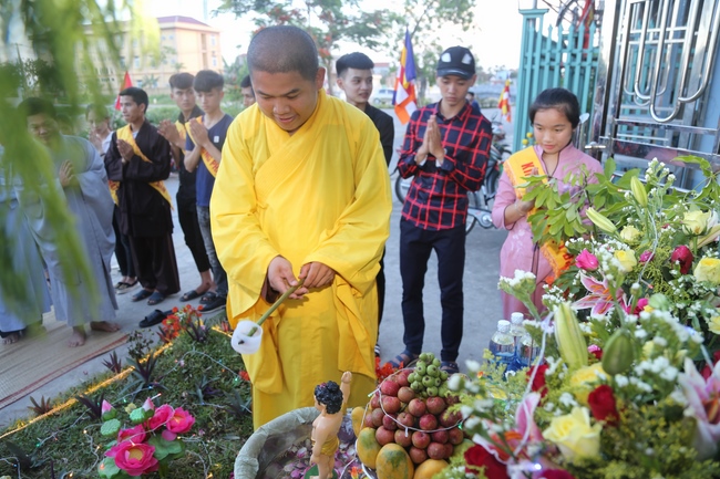 The Buddha’s birthday celebration at Dong Cao pagoda in Thanh Hoa province