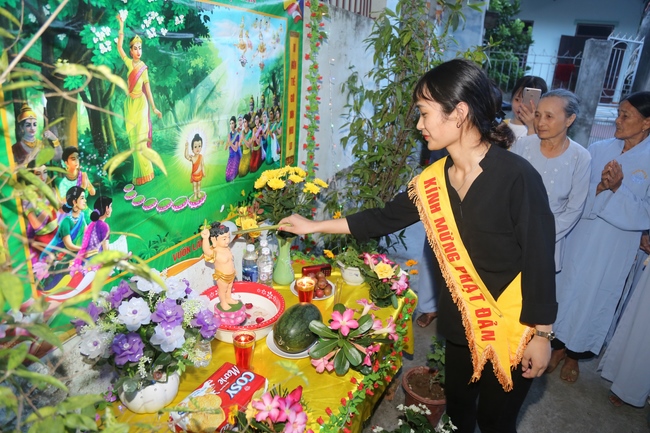 The Buddha’s birthday celebration at Dong Cao pagoda in Thanh Hoa province