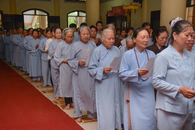 The great ceremony of the Buddha’s birthday at Tay Khanh pagoda in Thai Binh province