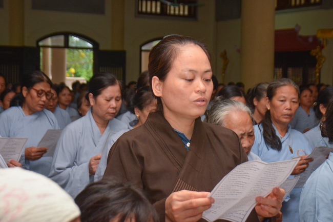 The great ceremony of the Buddha’s birthday at Tay Khanh pagoda in Thai Binh province