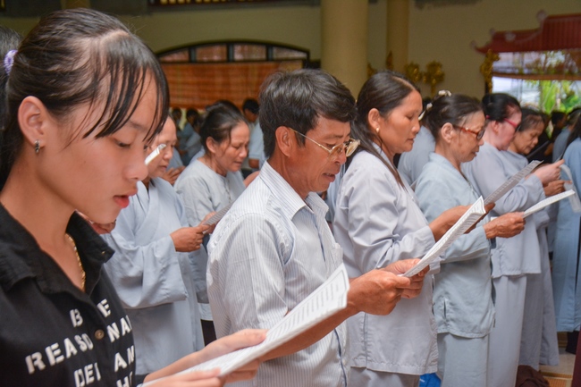 The great ceremony of the Buddha’s birthday at Tay Khanh pagoda in Thai Binh province