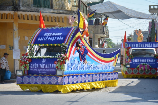 The great ceremony of the Buddha’s birthday at Tay Khanh pagoda in Thai Binh province