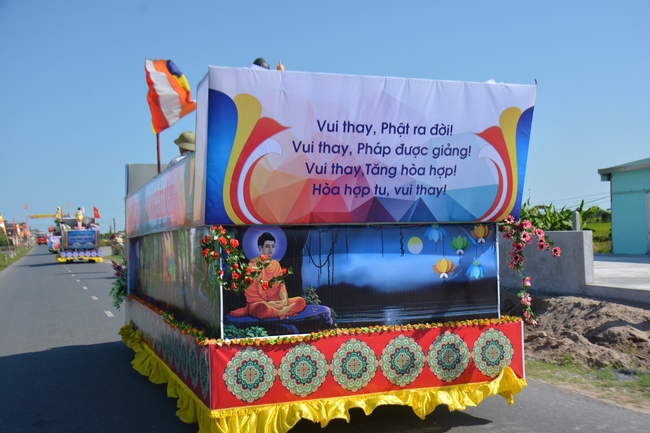 The great ceremony of the Buddha’s birthday at Tay Khanh pagoda in Thai Binh province