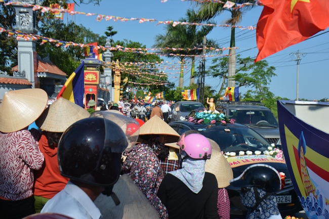 The great ceremony of the Buddha’s birthday at Tay Khanh pagoda in Thai Binh province