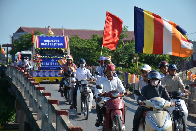 The great ceremony of the Buddha’s birthday at Tay Khanh pagoda in Thai Binh province