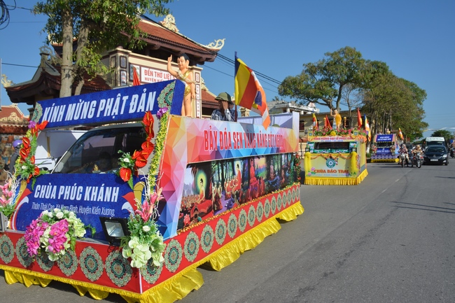 The great ceremony of the Buddha’s birthday at Tay Khanh pagoda in Thai Binh province