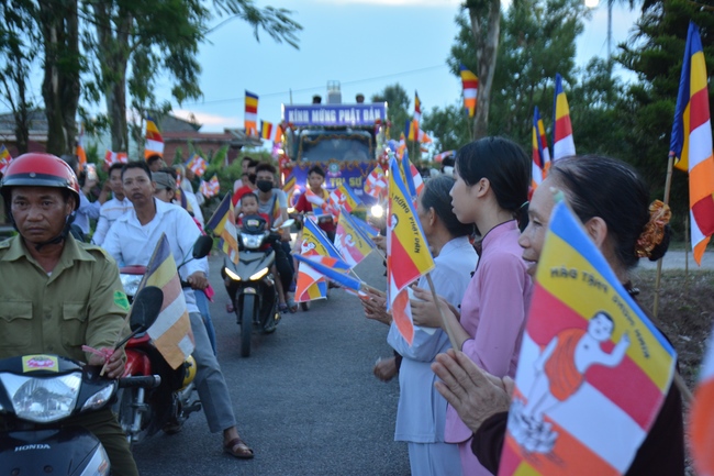 The great ceremony of the Buddha’s birthday at Tay Khanh pagoda in Thai Binh province