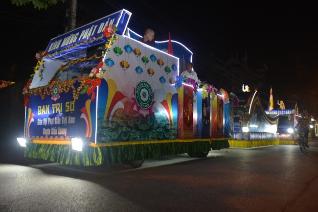 The great ceremony of the Buddha’s birthday at Tay Khanh pagoda in Thai Binh province