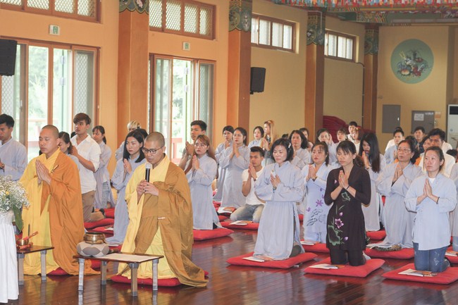 Lễ Tắm Phật tại chùa Cham Jeoun Uri - Hàn Quốc