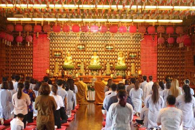 Lễ Tắm Phật tại chùa Cham Jeoun Uri - Hàn Quốc