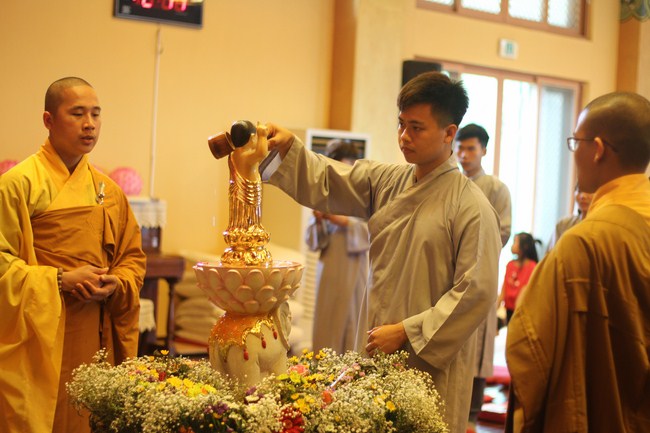 Lễ Tắm Phật tại chùa Cham Jeoun Uri - Hàn Quốc