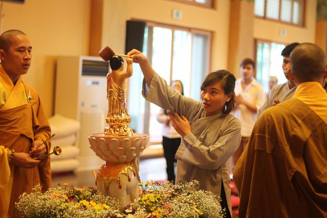 Lễ Tắm Phật tại chùa Cham Jeoun Uri - Hàn Quốc