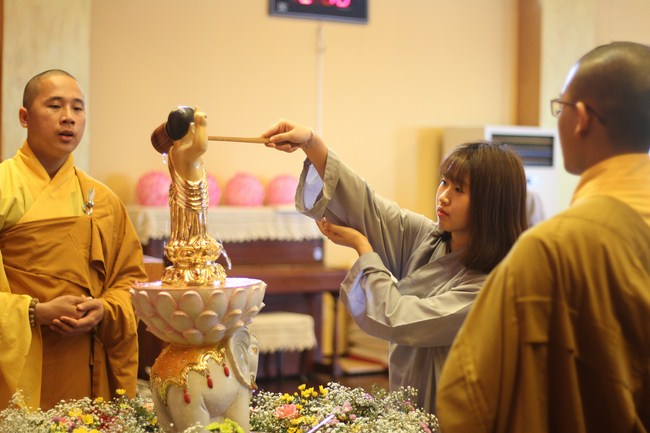 Lễ Tắm Phật tại chùa Cham Jeoun Uri - Hàn Quốc