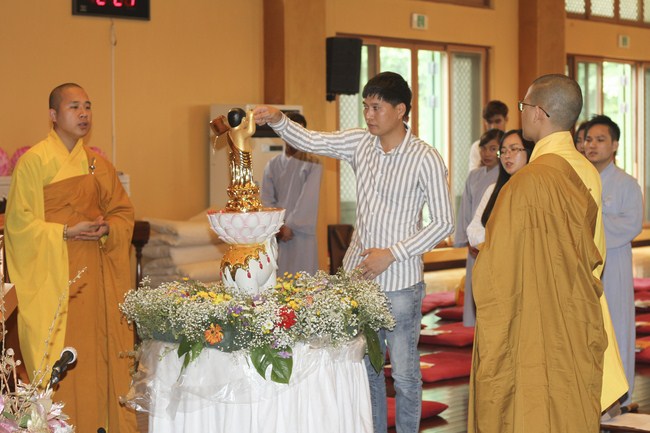 Lễ Tắm Phật tại chùa Cham Jeoun Uri - Hàn Quốc