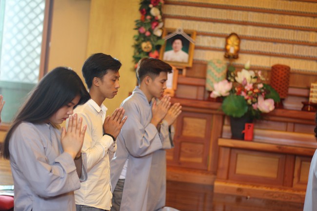 Lễ Tắm Phật tại chùa Cham Jeoun Uri - Hàn Quốc