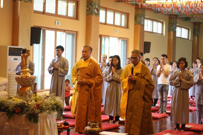 Lễ Tắm Phật tại chùa Cham Jeoun Uri - Hàn Quốc